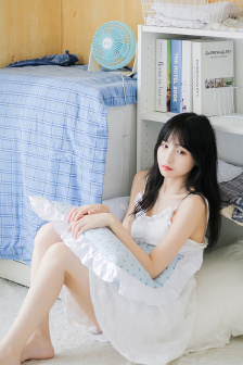 丰满女学生